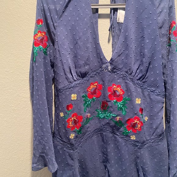 ASOS DESIGN textured embroidered godet skater mini dress with lace trims - Picture 5 of 6